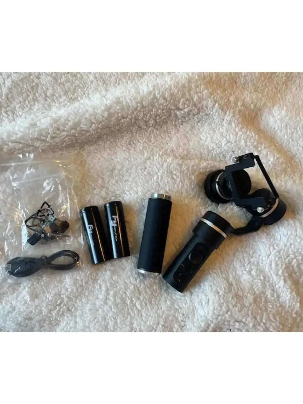 FeiyuTech G5 3-Axis Handheld Gimbal for GoPro HERO and Yi Cam Plus Extra Battery